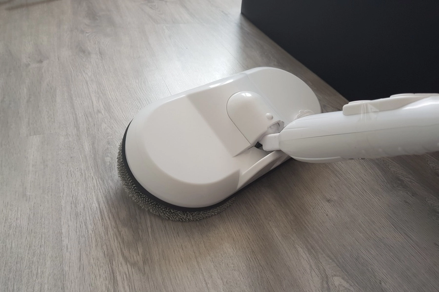 Efficient Cordless Spinning Mop