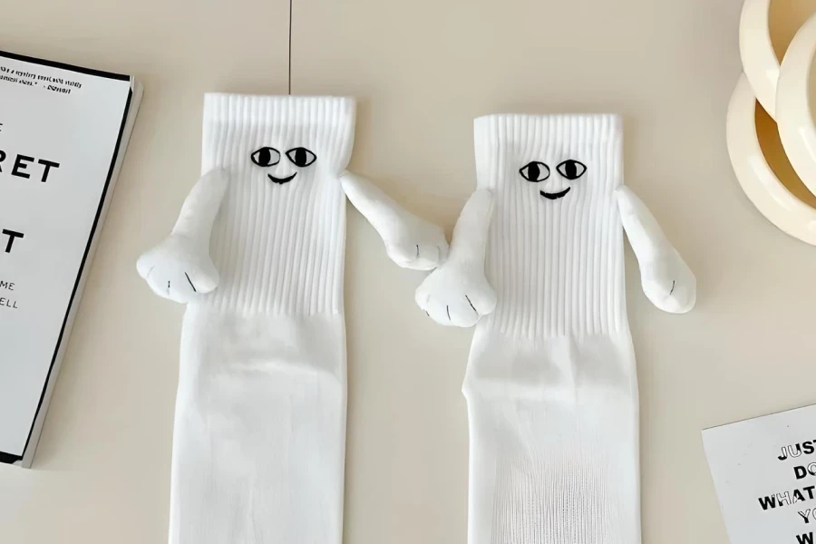 Couple's Socks with Magnetic Cartoon Eyes