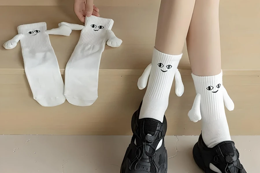Sweetheart Cartoon Eye Socks with Magnetic Feature